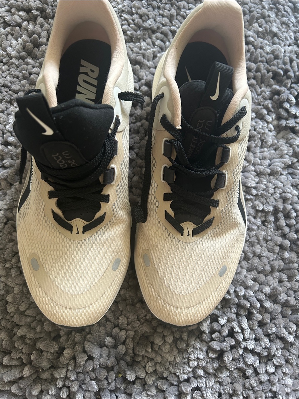 Women’s Size 10 Nike Cream and Black Mesh Running Sneakers Never Worn